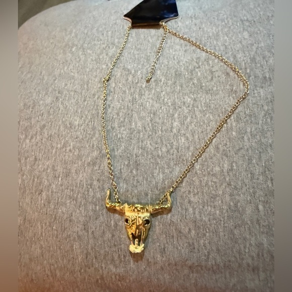 Jewelry - Gold Bull Pendant Necklace NWT